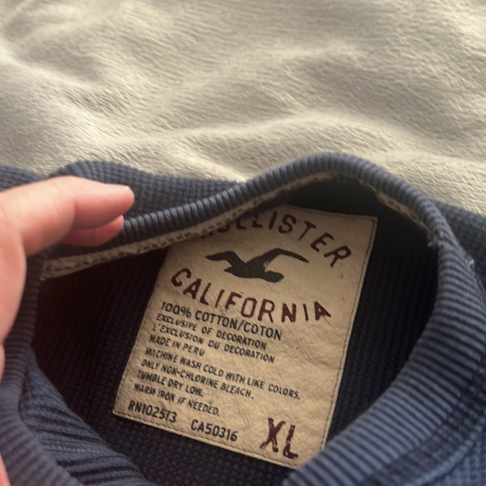 Hollister unisex thermal long sleeve shirt - Picture 2 of 3